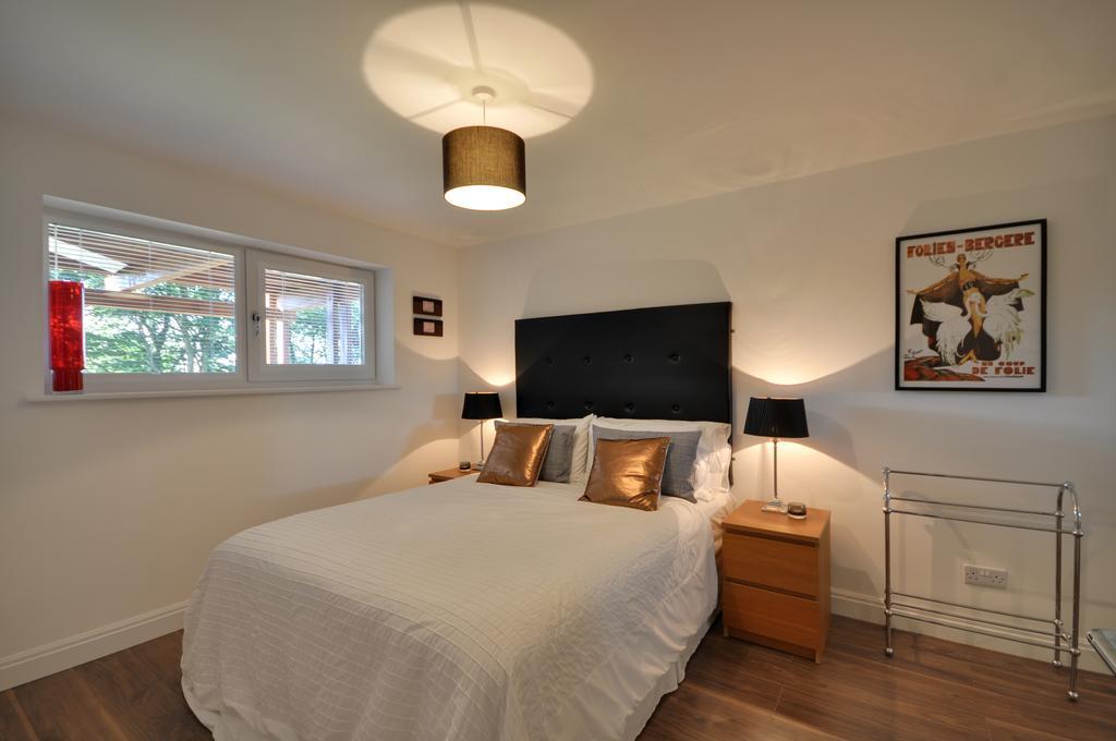 The Garden Apartment, Near Airport & City Manchester Exterior photo