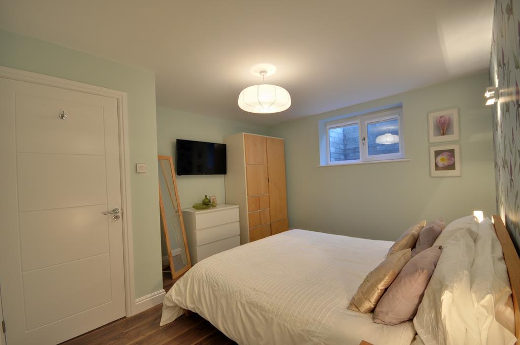 The Garden Apartment, Near Airport & City Manchester Exterior photo